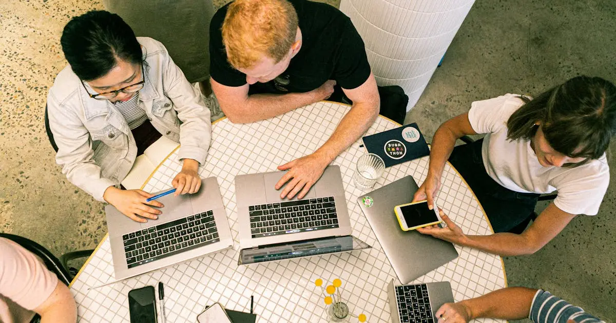 How to Hire the Right Social Media Marketing Agency — Redpulse Software blog